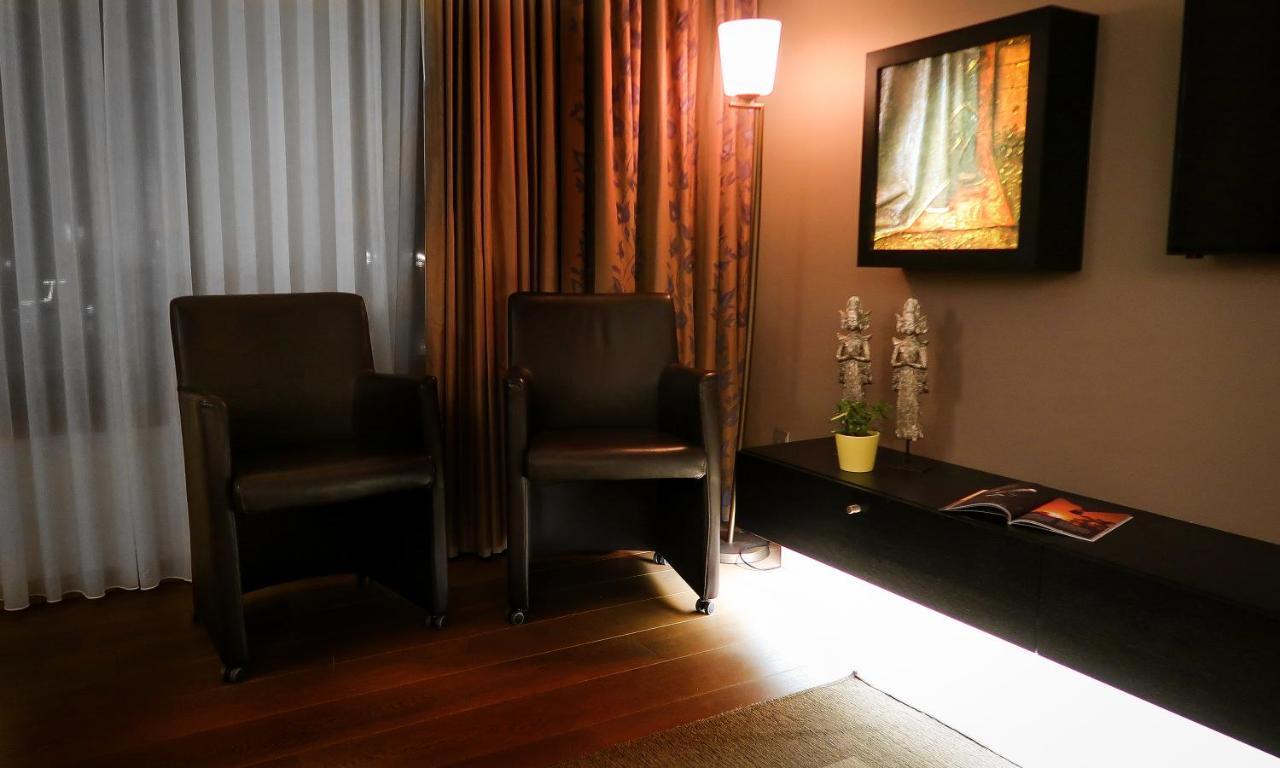 Hotel Van Eyck Maaseik Zewnętrze zdjęcie